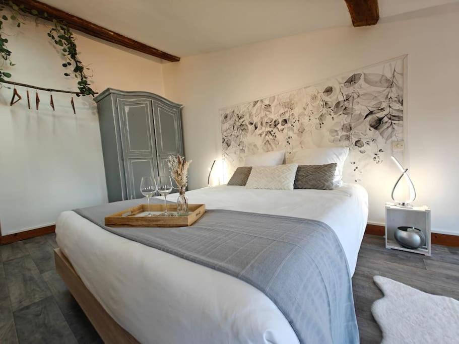 Le Duplex Du Centre - Ideal Pour Un Sejour Detente ! Saint-Savinien Екстер'єр фото